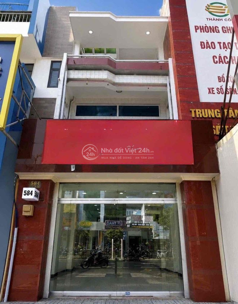mặt tiền cực thu hút 3/2 Quận 10
