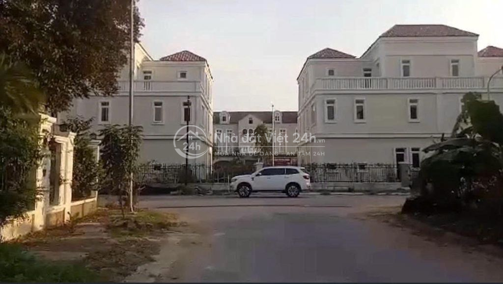 Cho thuê BTLK Nam An Khánh 280m2 3.5 tầng siêu rộng, giá 15tr/th