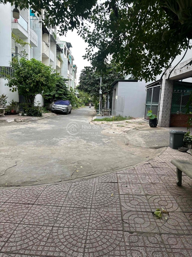 Chính chủ bán nhà phố trong khu Saigon Coop 63m2 trệt 2 lầu sân thượng