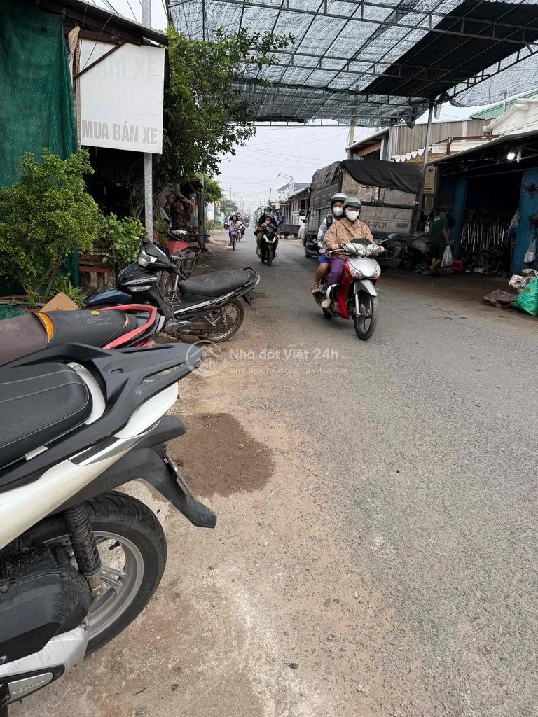 Bán Đất và nhà kiên cố 6x25m Full thổ cư 162.2m chỉ 1tỷ700 xã nhơn mỹ