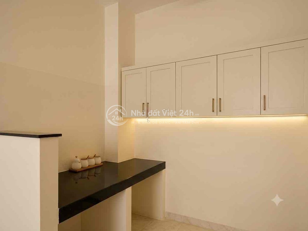 Phạm Thế Hiển cách MT Bùi Minh Trực 50m- 4x19.5