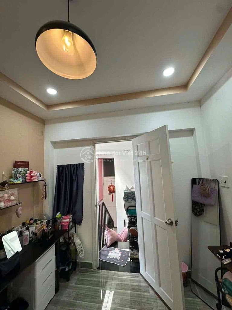 Bán Nhà Đối Diện Lotte. 3 tầng. 4 phòng. chỉ 3.98 tỷ