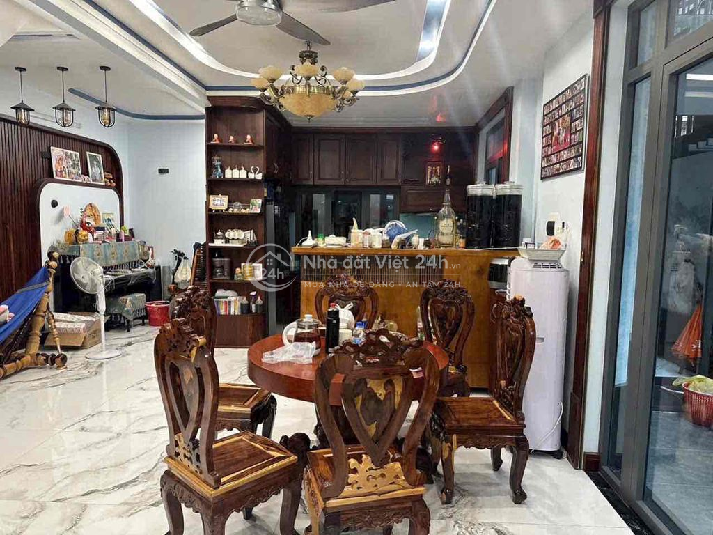 Biệt thự ngay Aeon Mall Tên Lửa 8x21 - 3 tầng vị trí đẹp 23.8 tỷ TL