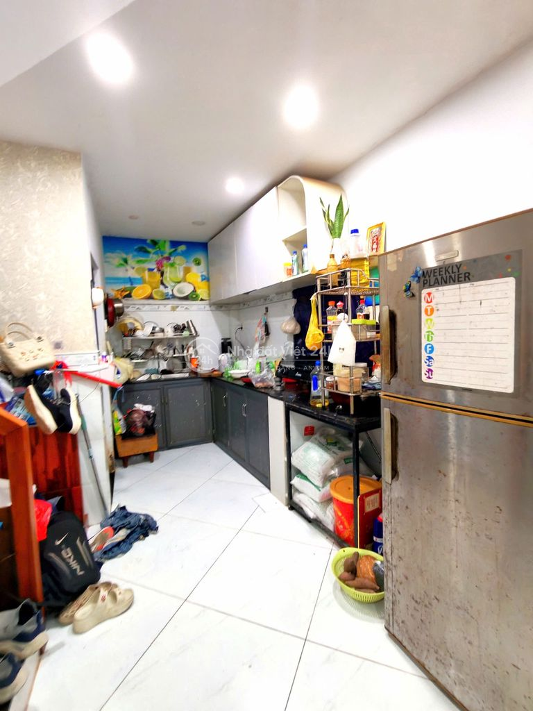 Bán nhà 35m2 nhà 1 lầu 2pn gần mặt tiền chỉ 2,95 tỷ