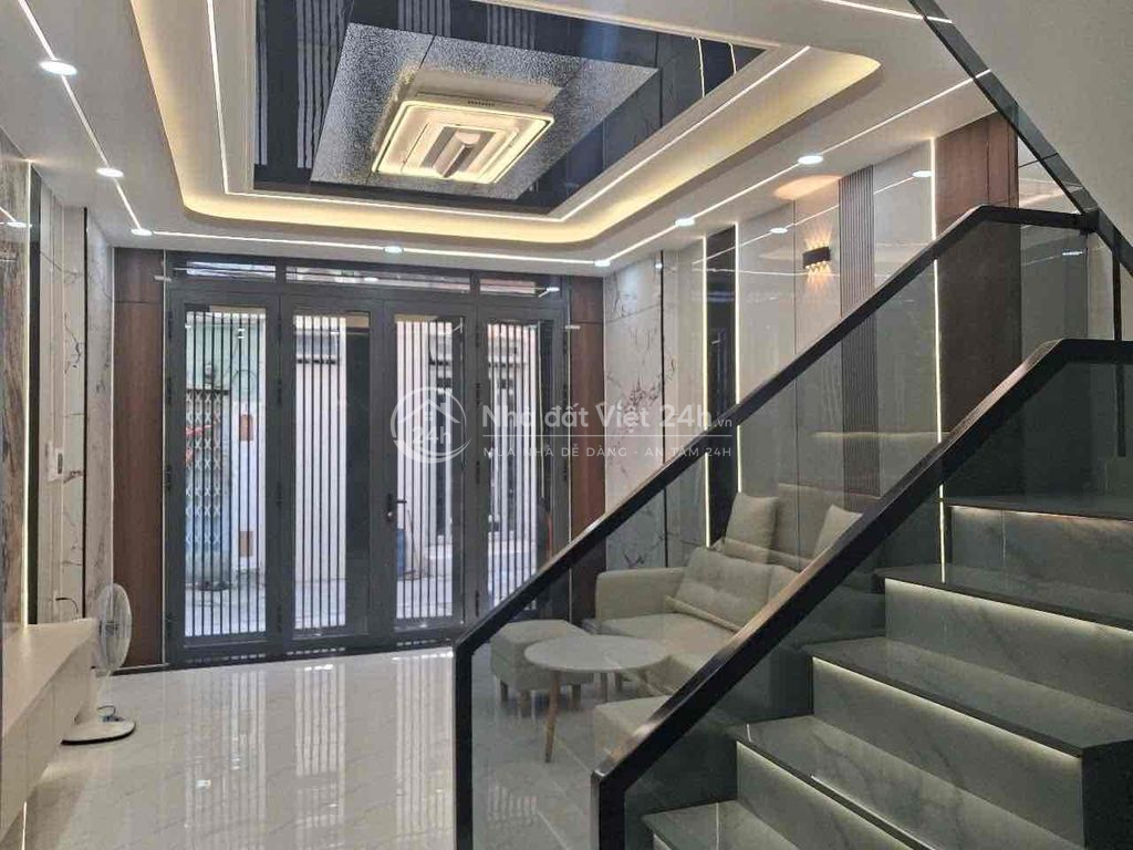 Bán Nhà HXH Lê Văn Quới 2 Tầng 40m2 Giá 4tỷ650