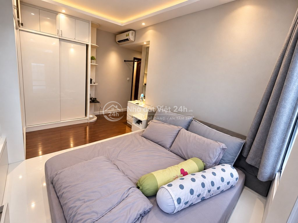 Bán căn Sunrise City 2pn, 77 m2, 6 tỷ