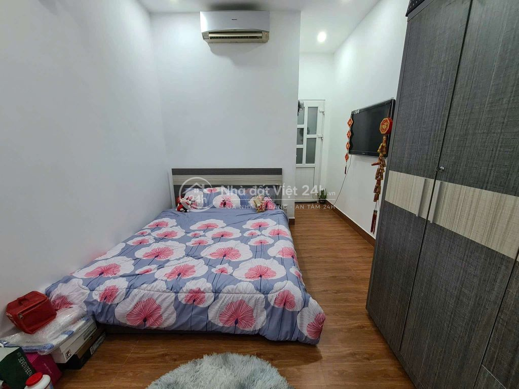 CẦN BÁN NHÀ NGUYỄN VĂN CỪ Q1