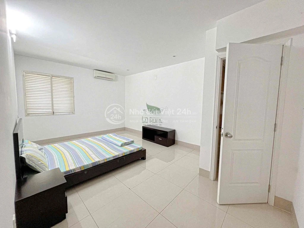 Biệt thự 7 phòng ngủ 630m2