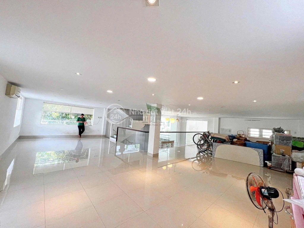 Biệt thự 7 phòng ngủ 630m2