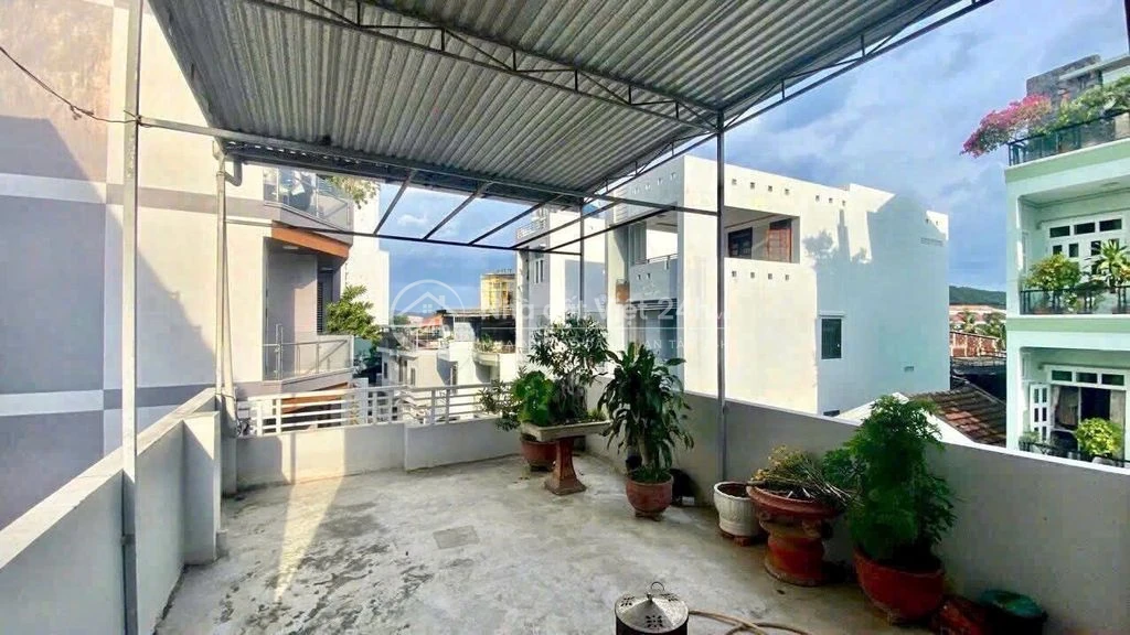 Nhà gần biển ở Nha Trang
