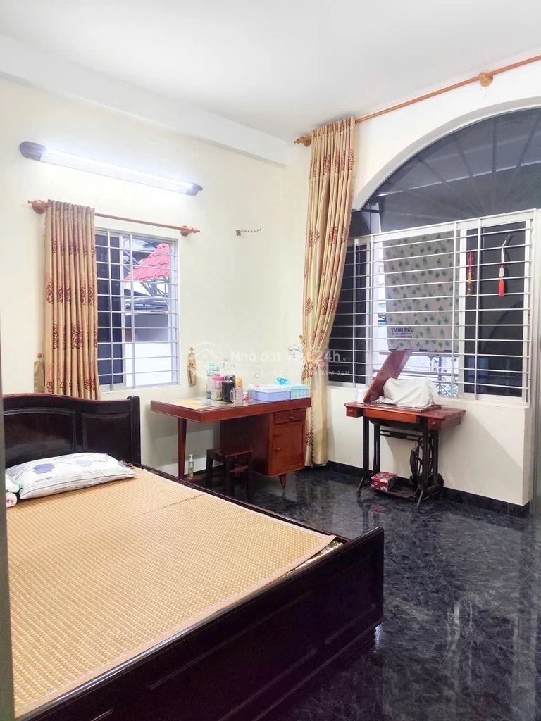 Bán nhà hẻm oto Quang Trung - trung tâm TP Nha Trang