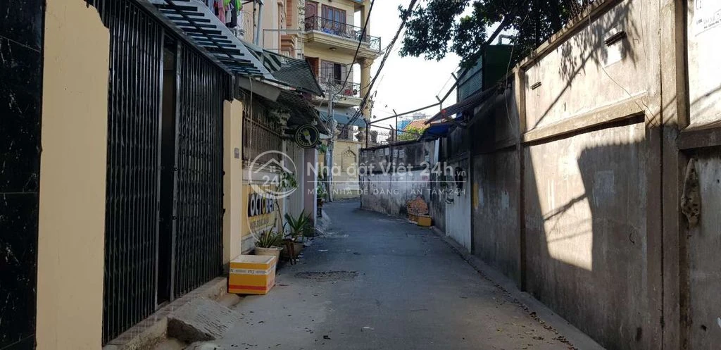 HXH thông 4m. 174m2. 6x15m. Chung vách Etown