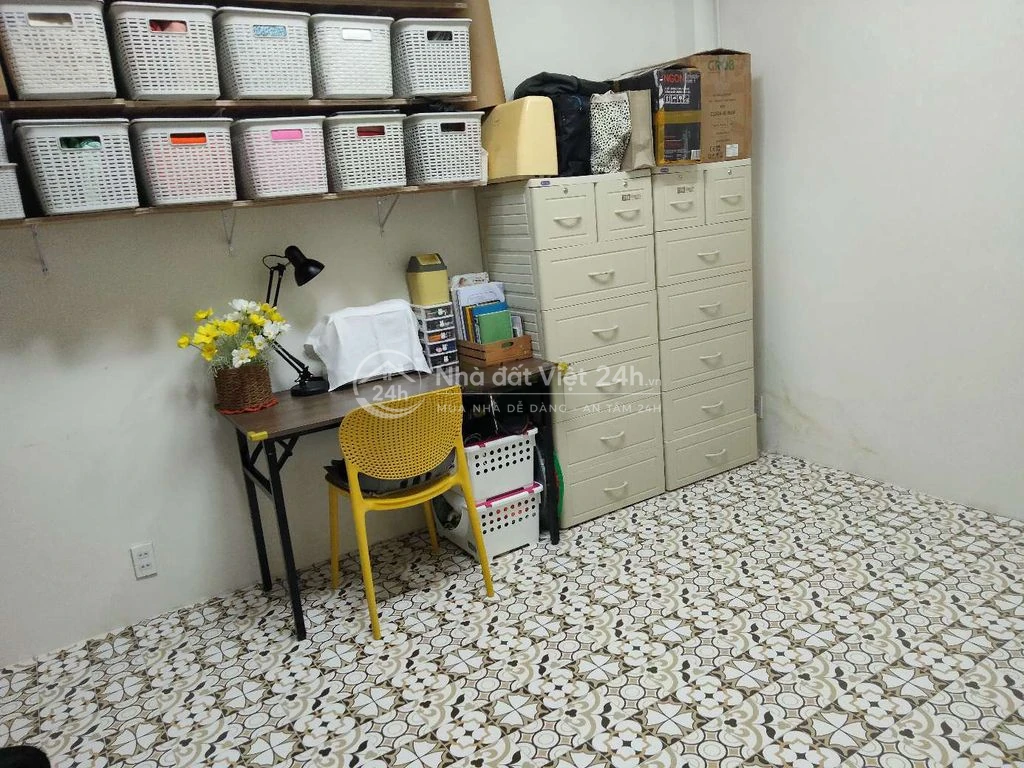 HXH thông 4m. 174m2. 6x15m. Chung vách Etown