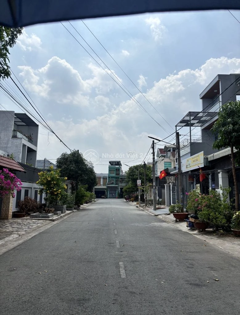 Chính Chủ Bán Đất 12x 25m tại Tân Phong- Giá 8.2 tỷ