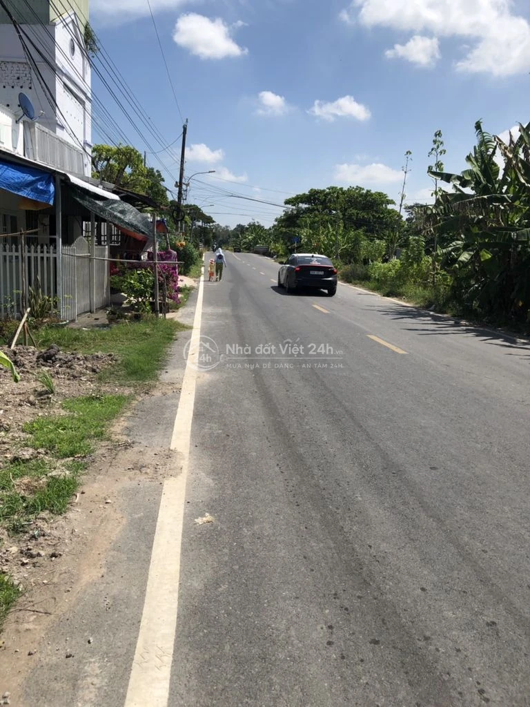 Đất mặt tiền đường Nguyễn Thái Bình
