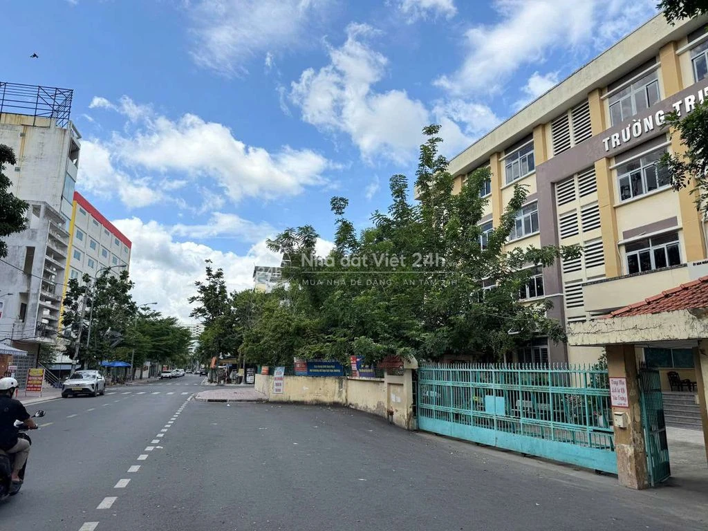 Chính chủ Cần bán gấp nhà mặt tiền kinh doanh