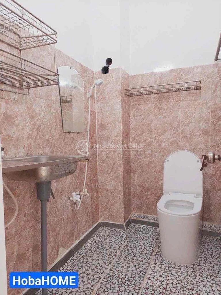 Pass trọ ở trong Tháng 10 này ạ