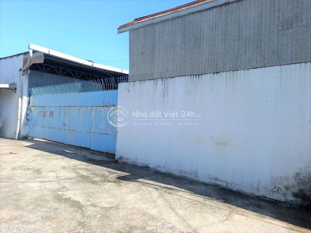 Cần bán nhà kho xưởng, diện tích 1.600m2 (30x53), gần công viên 30/4
