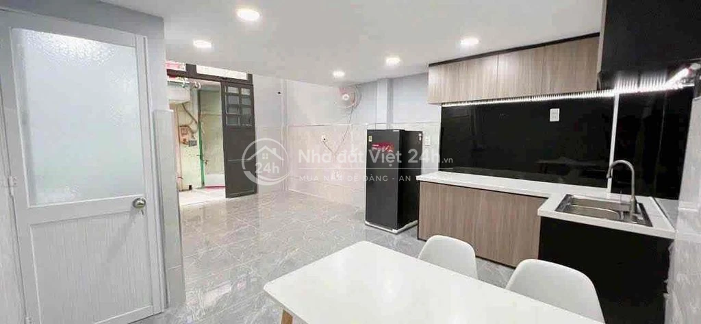 NHÀ BÁN XÂY MỚI KẾ BÊN EON MALL TÂN PHÚ 2.x tỷ