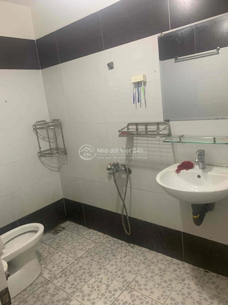 Cho thuê nhà hẻm xe hơi đậu trước nhà đường gò ô môi