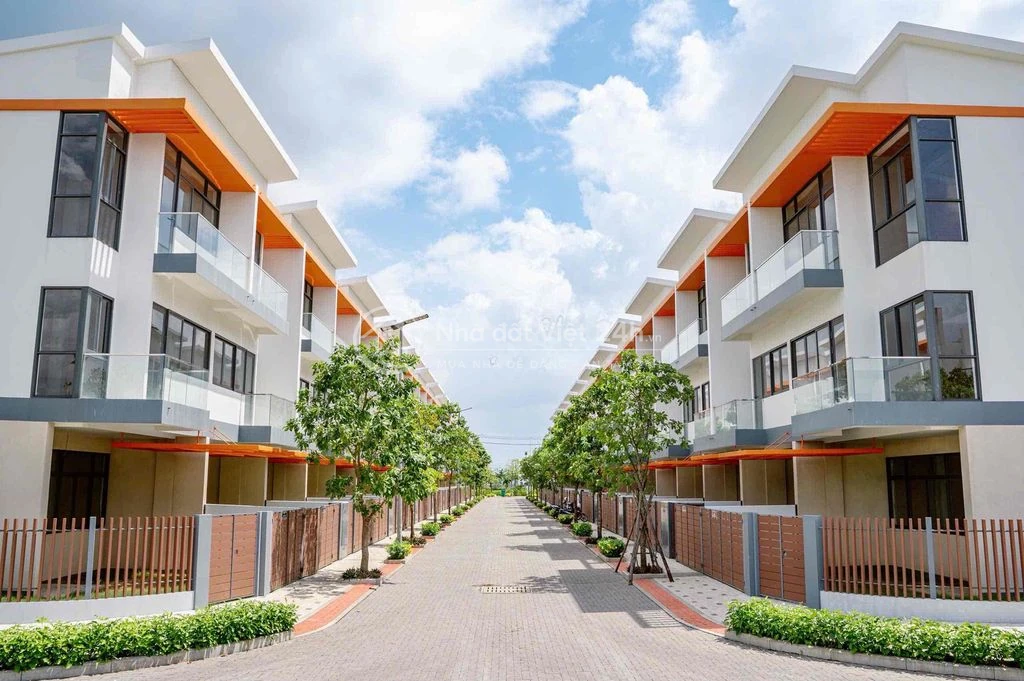 CHỈ TỪ 1,2 TỶ NHẬN NHÀ Ở NGAY - SỔ HỒNG TRAO TAY - ELITE LIFE LONG HẬU