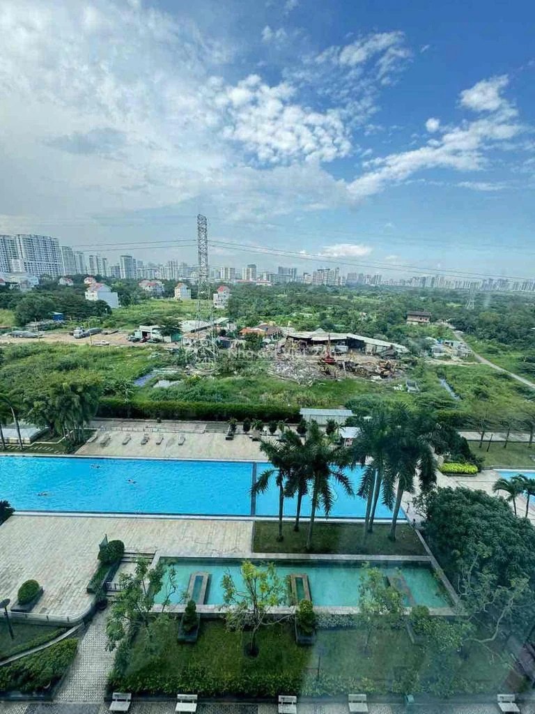Phòng Master chung cư Phú Hoàng Anh full nội thất wc riêng