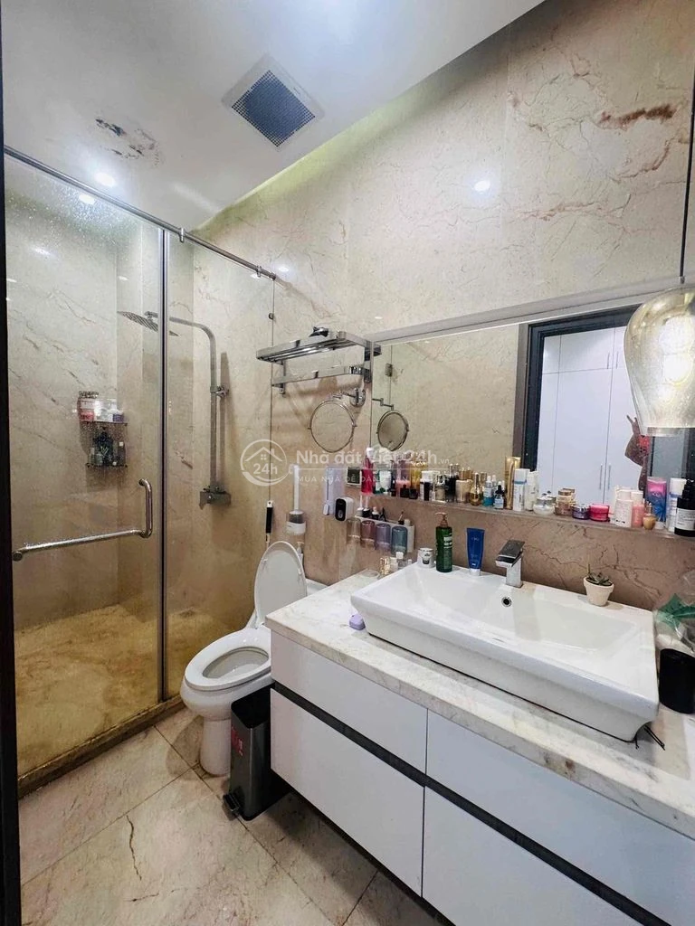KHU GẦN BIỂN VƯƠNG THỪA VŨ NHÀ ĐẸP 4PN GẦN BIỂN
