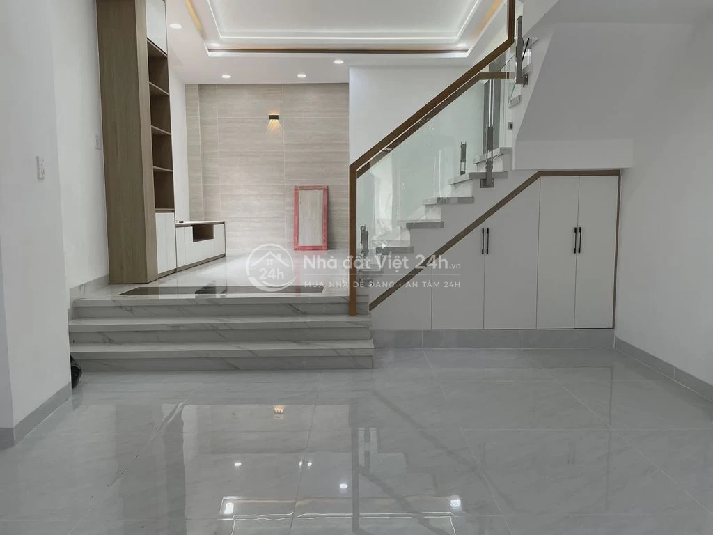 BÁN NHÀ ĐẸP 1 TRỆT 3 LẦU CÓ SÂN THƯỢNG, HẺM Ô TÔ PHƯỚC LONG B, QUẬN 9