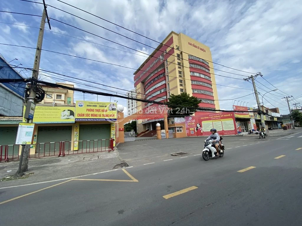 BÁN NHÀ ĐẸP 1 TRỆT 3 LẦU CÓ SÂN THƯỢNG, HẺM Ô TÔ PHƯỚC LONG B, QUẬN 9