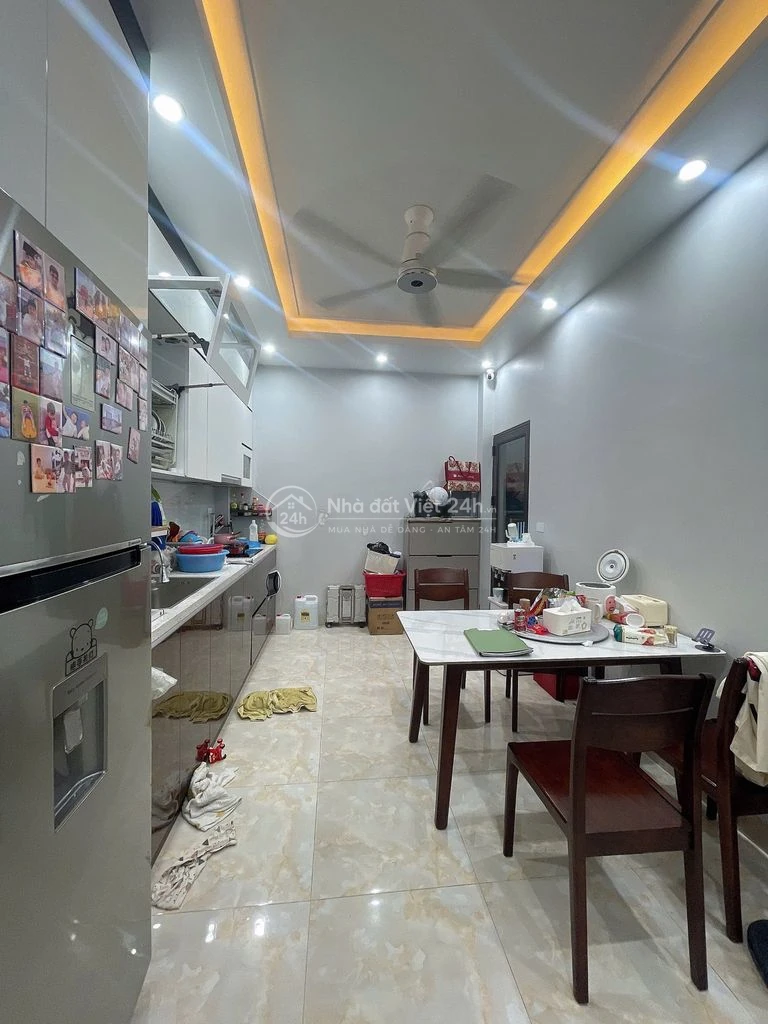 Chính chủ cần bán nhà Cự Lộc, 36m2, 5 tầng đầy đủ nội thất