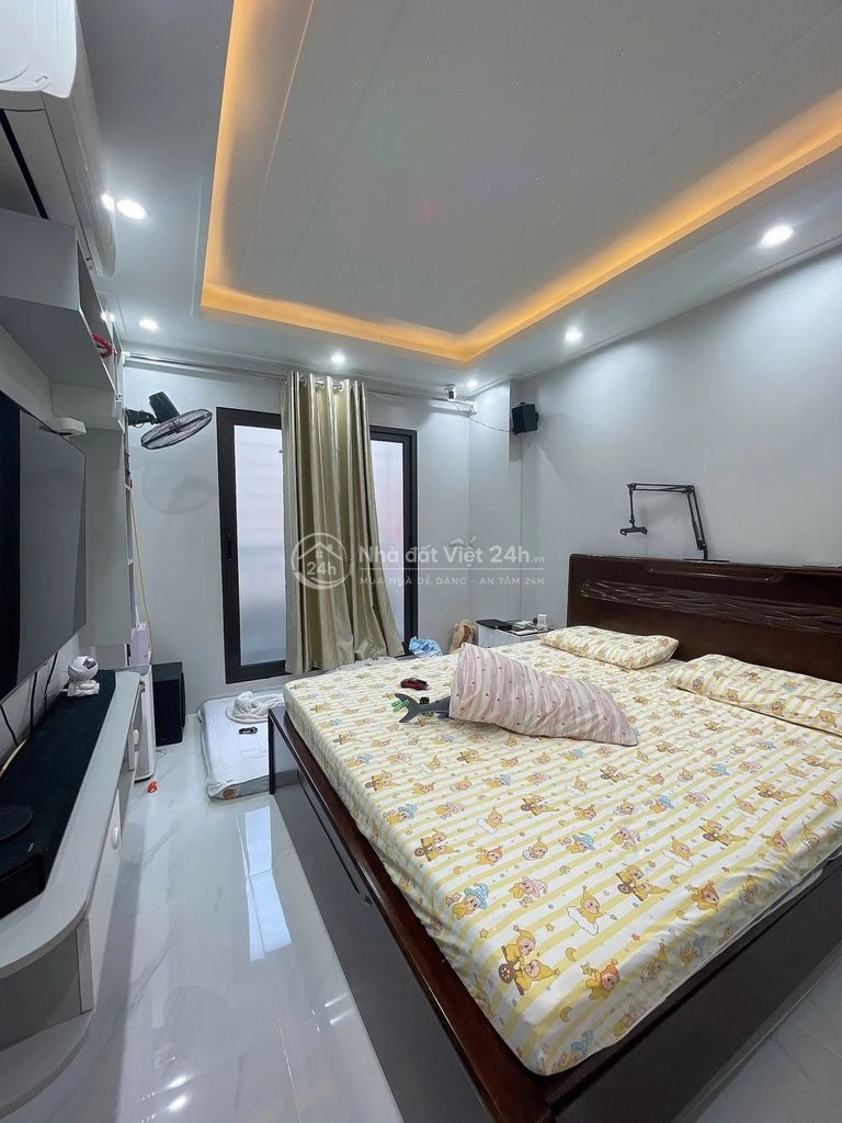 Chính chủ cần bán nhà Cự Lộc, 36m2, 5 tầng đầy đủ nội thất