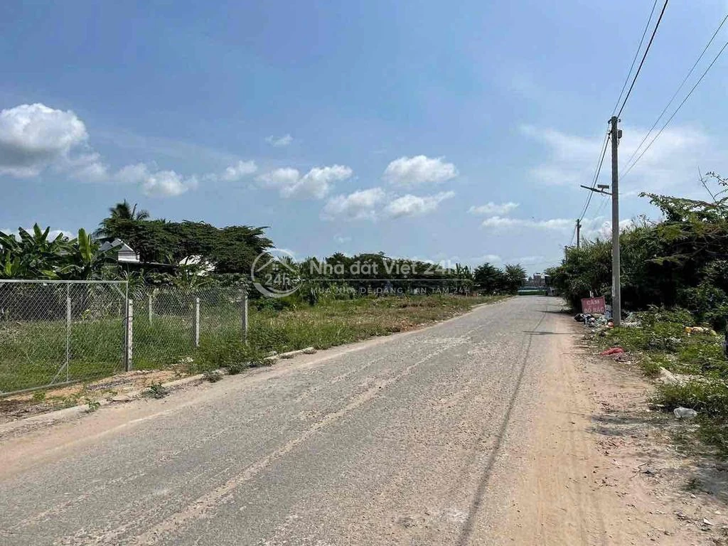 Bán đất thổ cư mặt tiền chợ Mỹ Hiệp