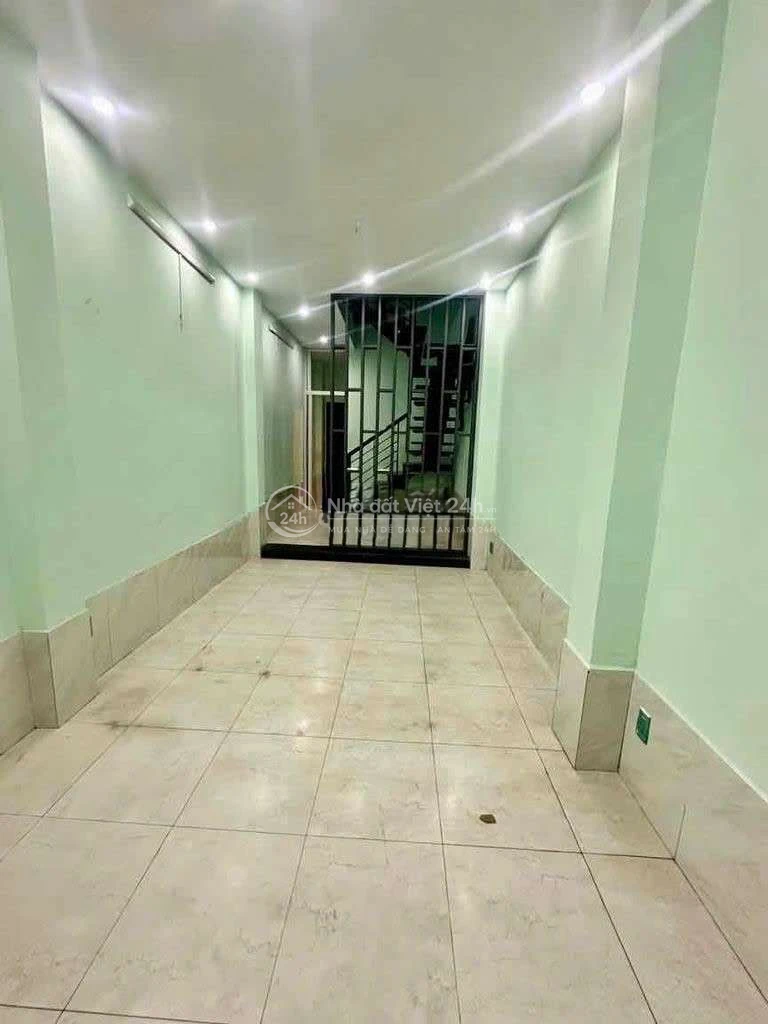 cho thuê Lê Văn Sỹ 4PN, 3WC giá 16,5tr