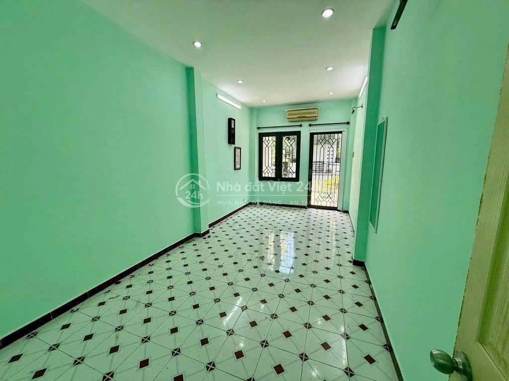 cho thuê Lê Văn Sỹ 4PN, 3WC giá 16,5tr