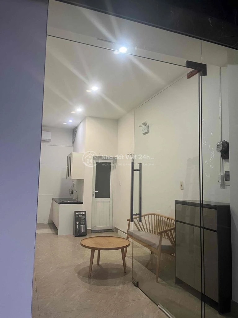 Chính chủ cho thuê mặt bằng mặt tiền Ngô Quyền full nội thất