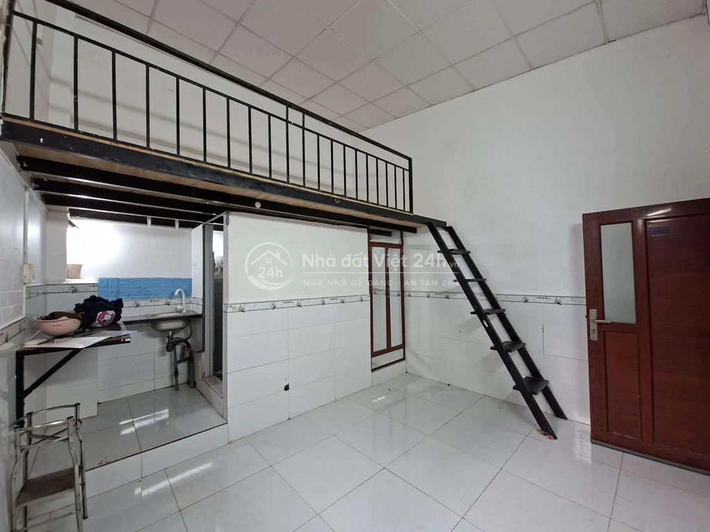 Tìm nữ ở ghép