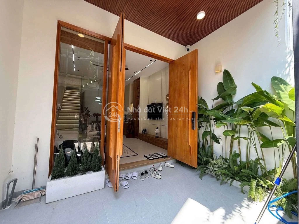 k408/9 nhà 3 tầng đủ tiện nghi