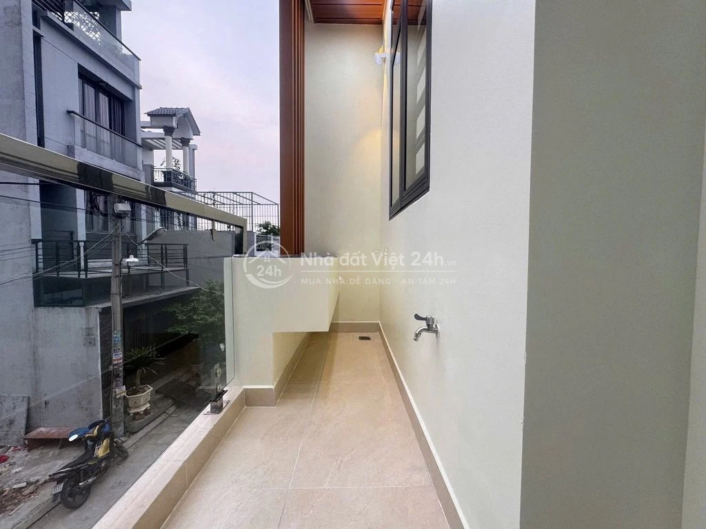 Bán Nhà riêng hẻm xe hơi phường Tân Tạo