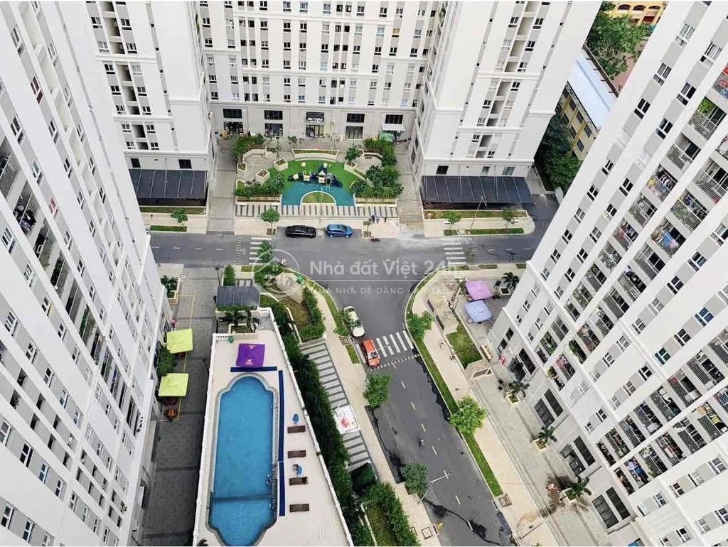 bán căn hộ Imperial Place 2 phòng ngủ, miễn môi giới