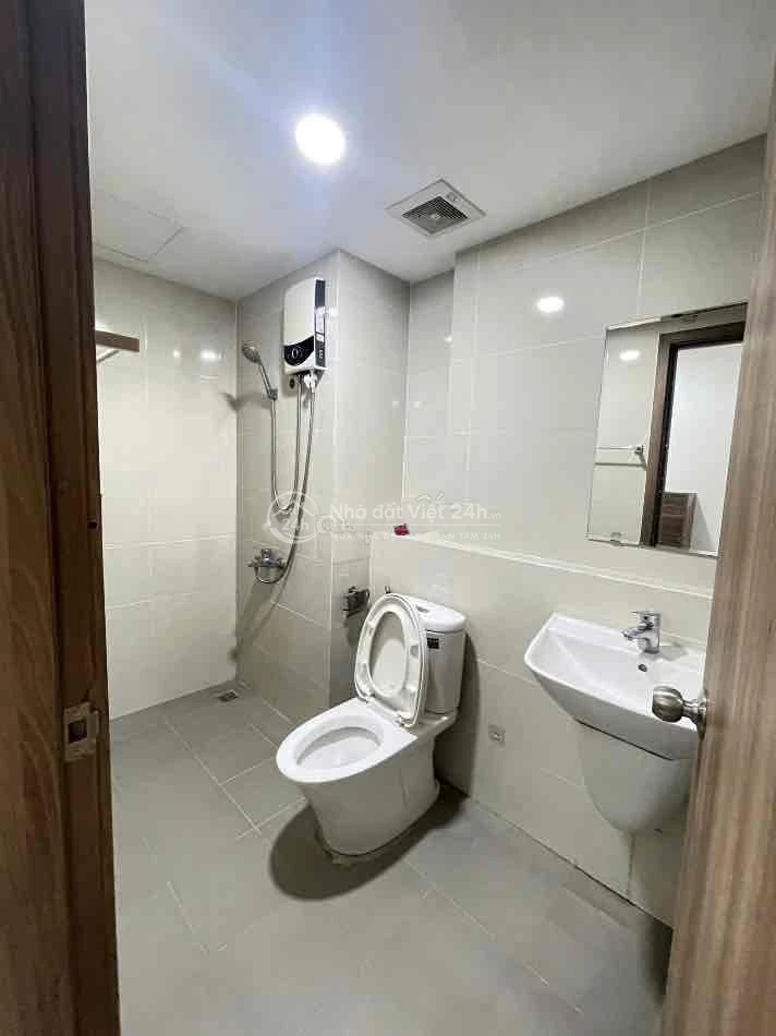 bán căn hộ Imperial Place 2 phòng ngủ, miễn môi giới