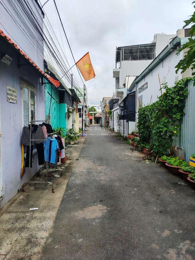 bán đất tặng dãy phòng trọ đang thứ nhập 4-5tr/ tháng