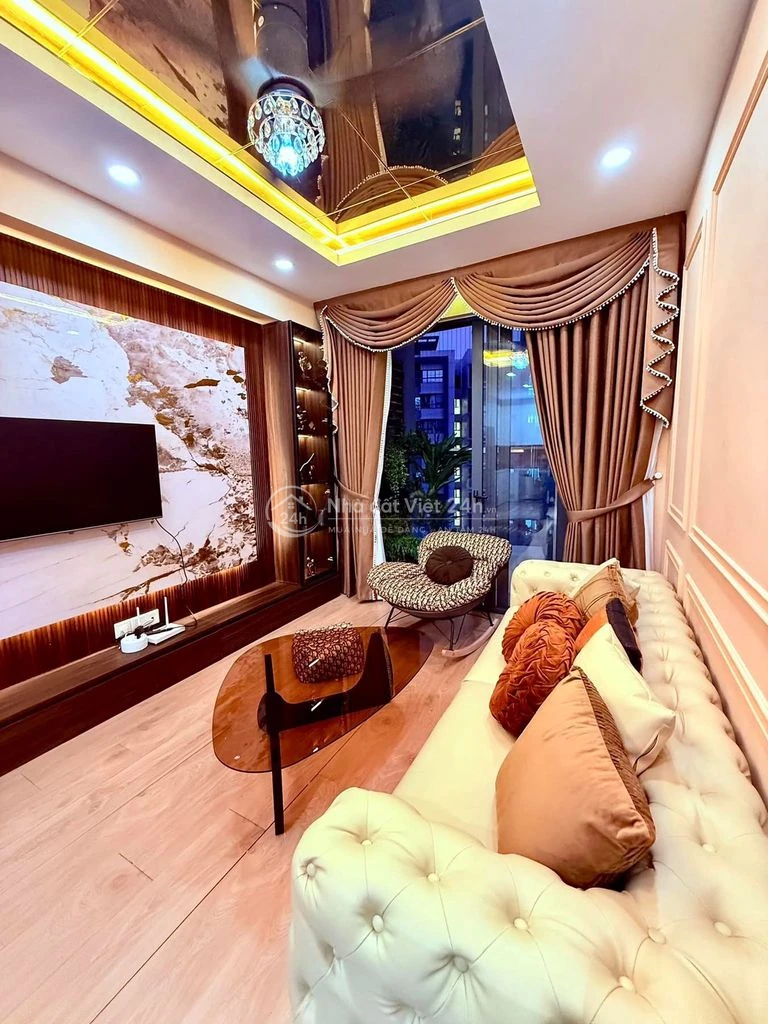 Emerald căn góc view hồ sinh thái + hồ bơi 2pn2vs full nội thất caocấp