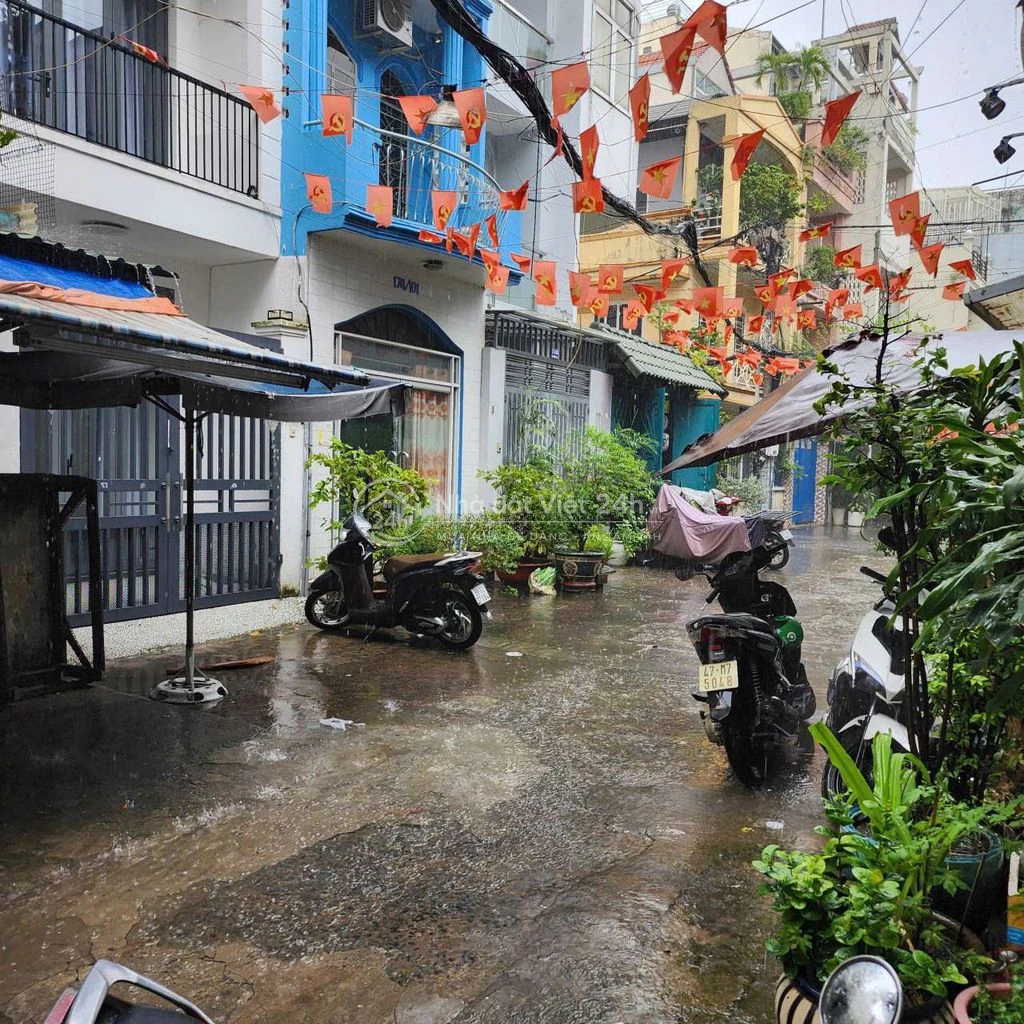 Nhà Ngang 3m7 Vị Trí Đẹp Hẻm Xe Hơi Thông Cao Thắng