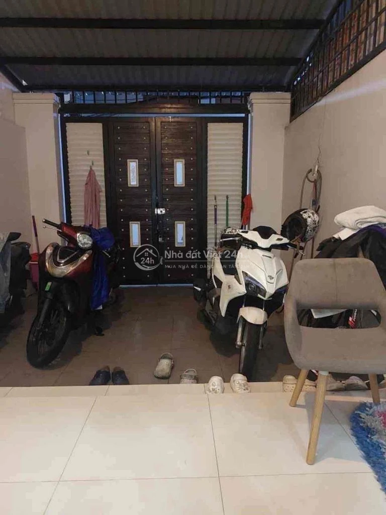 4x22 trệt 3 lầu cách thống nhất p11 chỉ 40m
