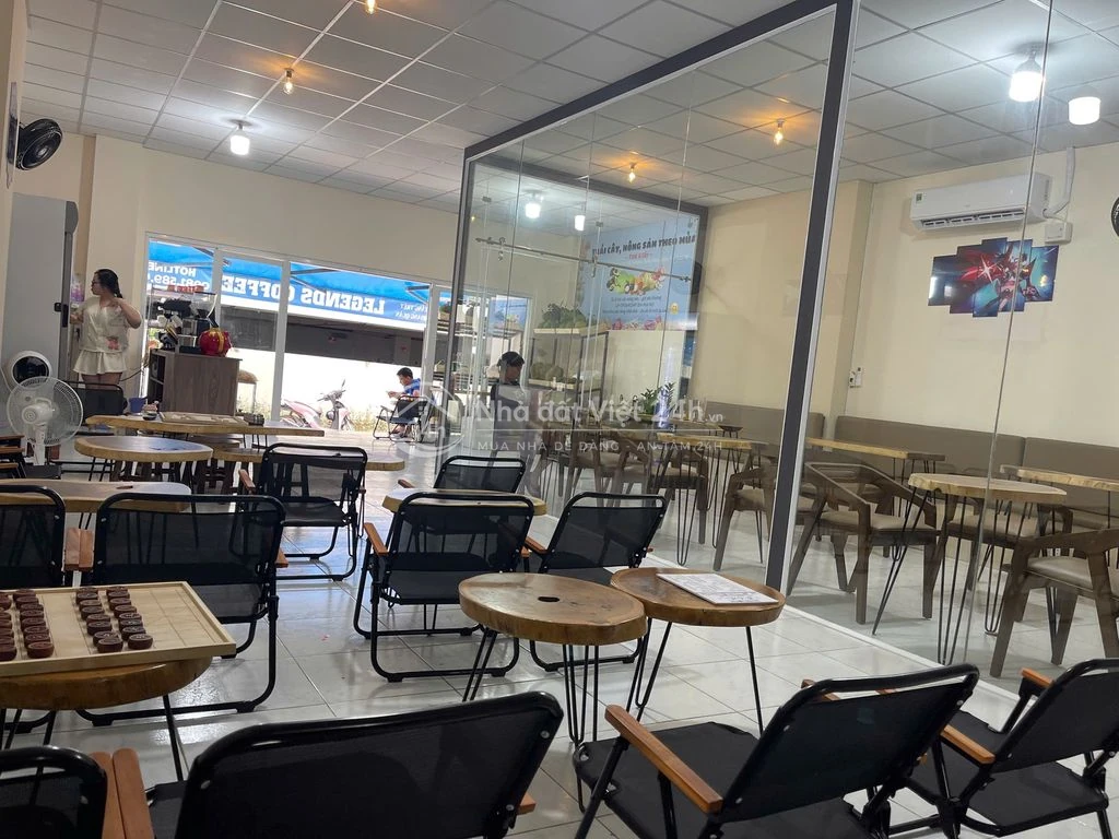 Cần bán căn trệt 123m2 vừa ở vừa kinh doanh tại HQC Plaza, P.Bình Đông