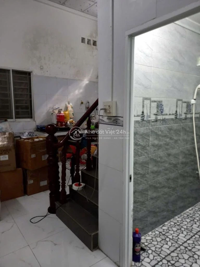 Cho thuê nhà 150 m2 kế xe Toyota tiện văn phòng 8 triệu