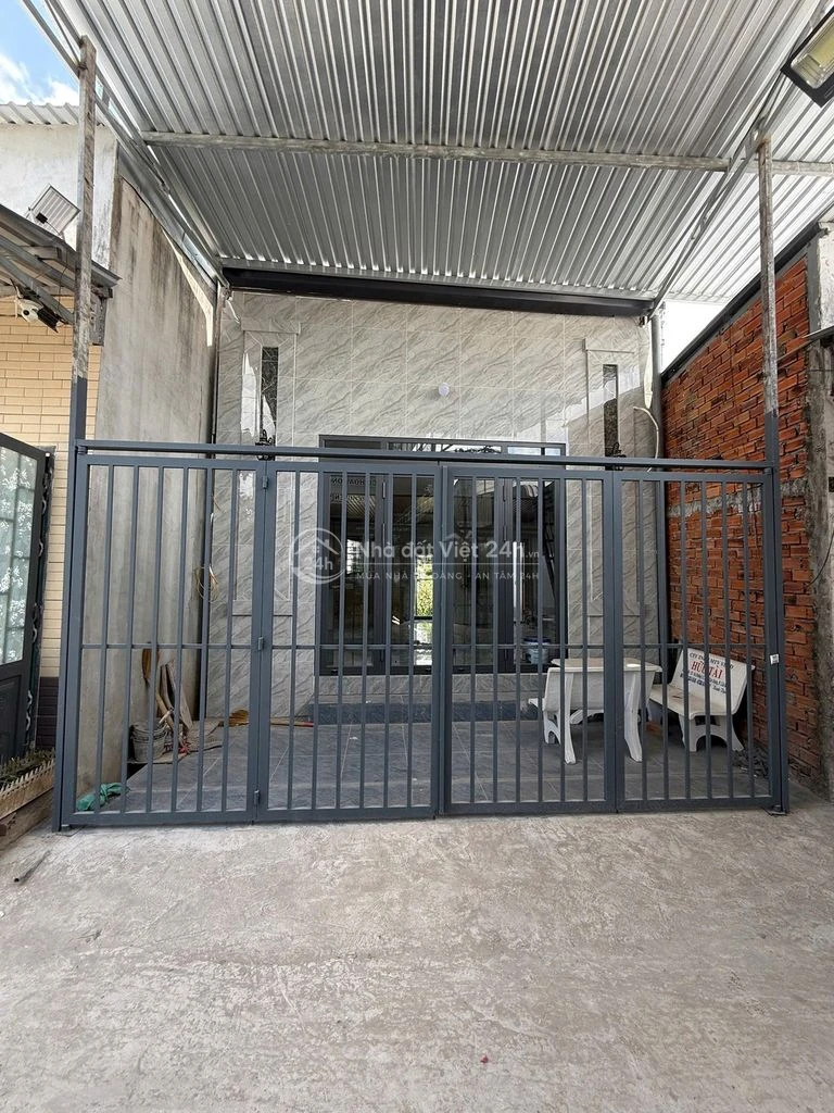 TRỐNG 1 CĂN NHÀ 2PN – Trệt gác, full ban công, cửa sổ thoáng mát