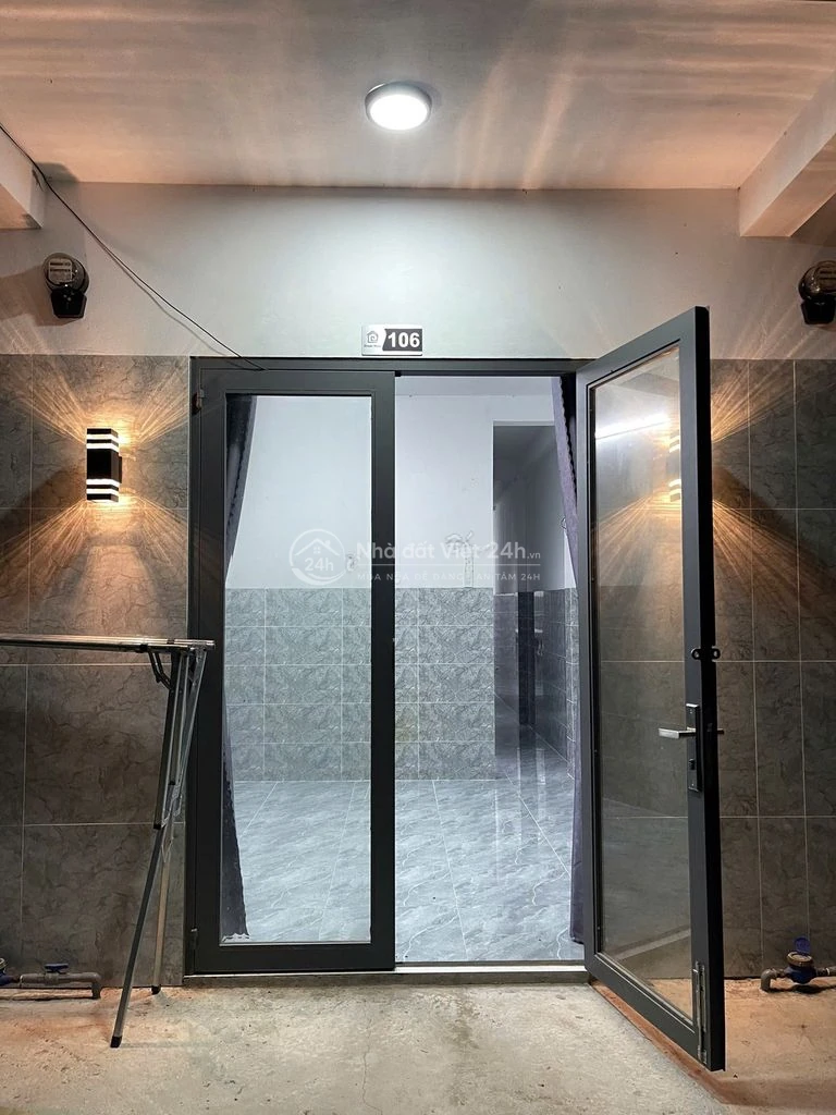TRỐNG 1 CĂN NHÀ 2PN – Trệt gác, full ban công, cửa sổ thoáng mát