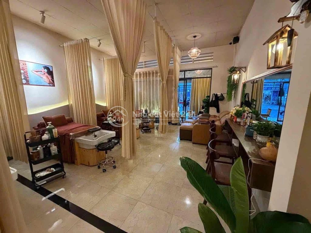sang nhượng spa hoạt động được 3tháng vào kd ngay hd con 3 nam