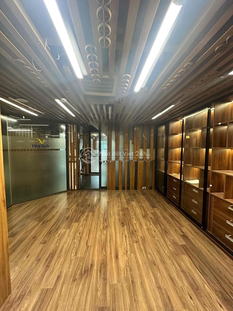 CHO THUÊ BIỆT THỰ LINH ĐÀM. HOÀNG LIỆT. LÔ GÓC. S:200m.4T. giá 100 tr
